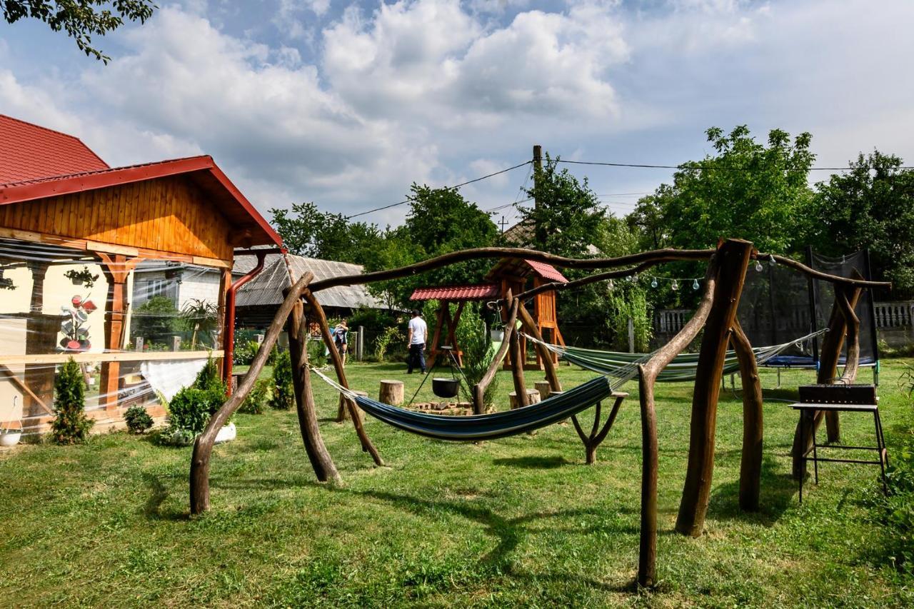 Hotel Sub Creasta Cocosului Breb Esterno foto