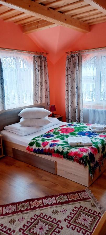 Hotel Sub Creasta Cocosului Breb Camera foto