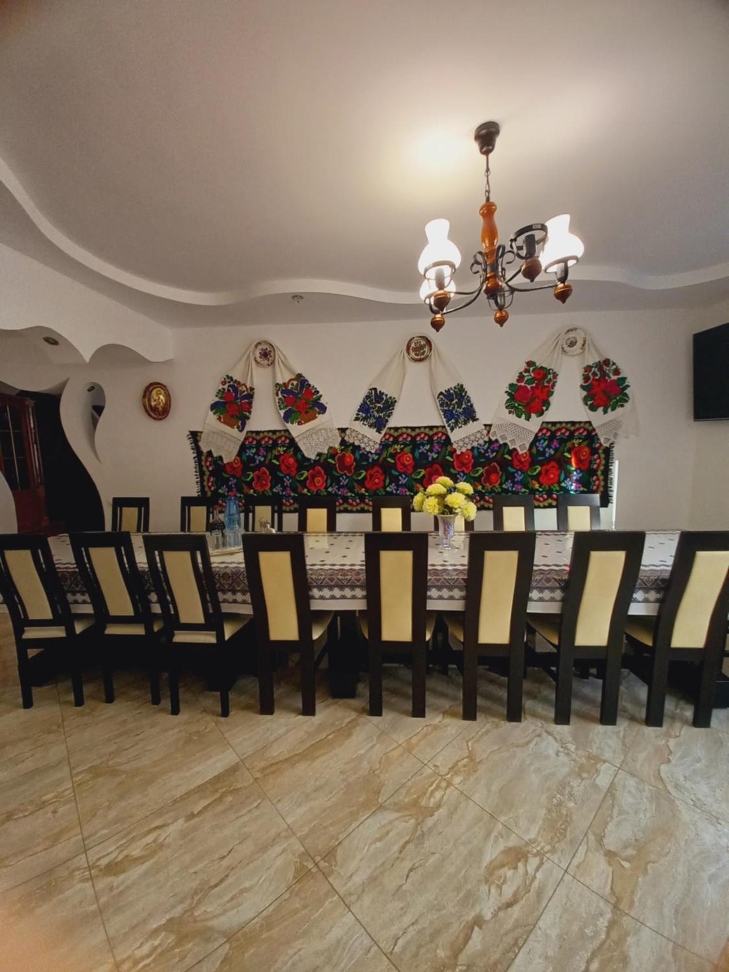 Hotel Sub Creasta Cocosului Breb Esterno foto