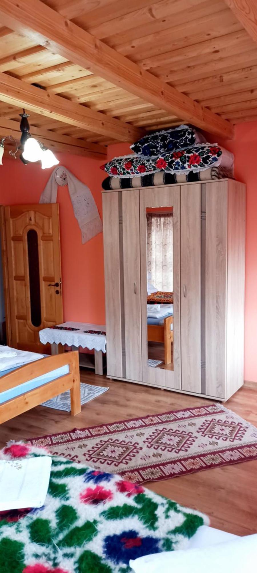 Hotel Sub Creasta Cocosului Breb Camera foto