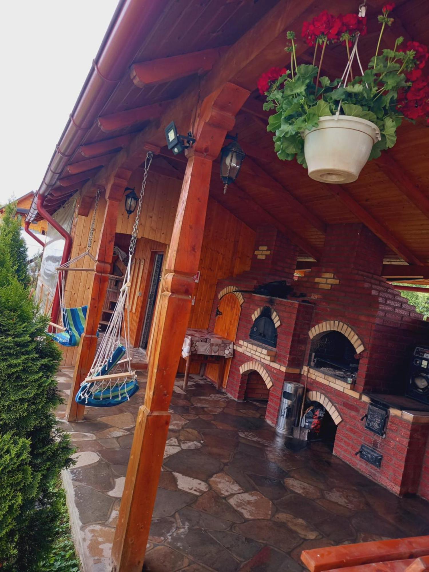 Hotel Sub Creasta Cocosului Breb Esterno foto
